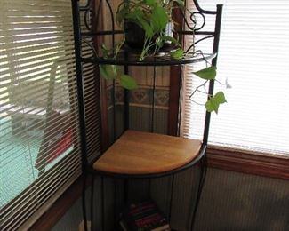 corner plant stand