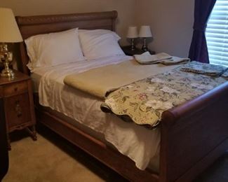 Antique full size sleigh bed and nights stands