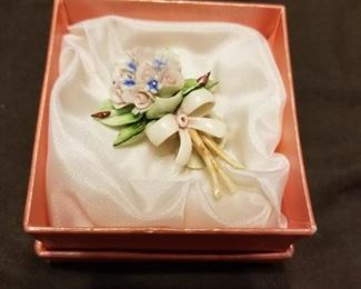 Capodimonte porcelain brooch