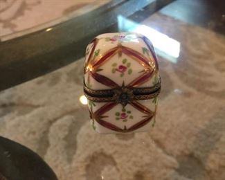 box with two perfume bottles