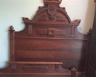 ...another beautiful bed...but wait, there's more...