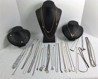 Costume necklaces https://ctbids.com/#!/description/share/233714