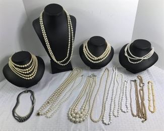 Costume Pearls https://ctbids.com/#!/description/share/233718