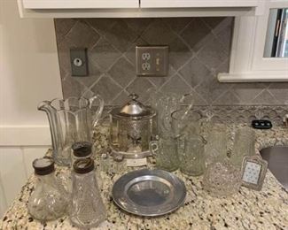 Assortment of glassware and a museum re-creation https://ctbids.com/#!/description/share/233748