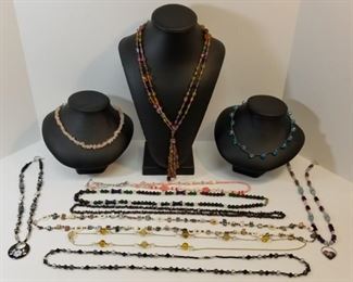 collection of costume jewelry necklaces https://ctbids.com/#!/description/share/233772