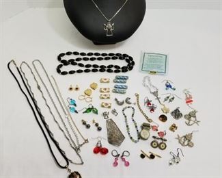 Collection of costume jewelry earrings, necklaces, pendants and more https://ctbids.com/#!/description/share/233775