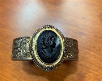Cameo bracelet