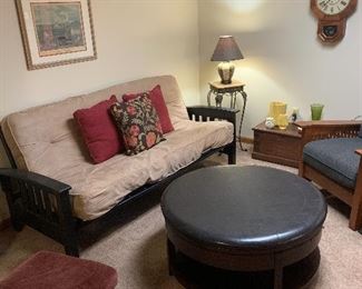 Futon, round ottoman, trunk