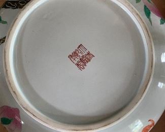 Base markings of the coveted Chinese covered bowl. 