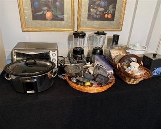 Small kitchen appliances and gadgets