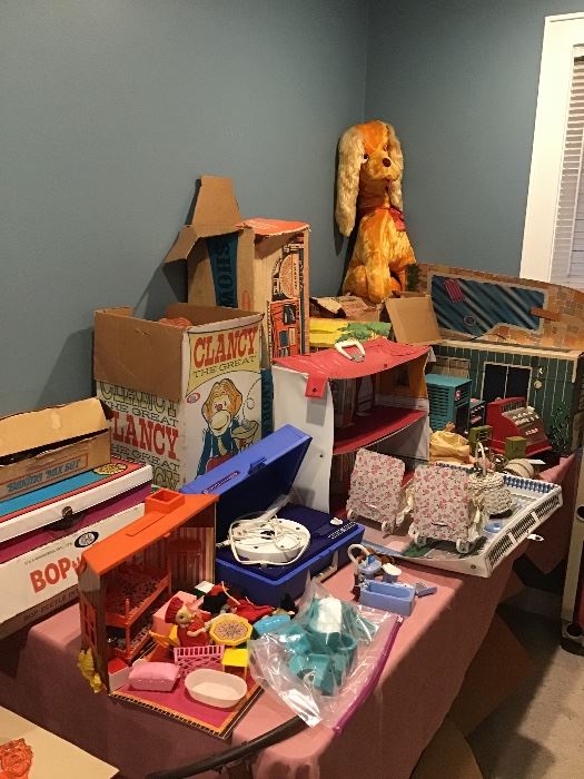 Dollhouses, Barbie Dream House, Clancy the Great, Showboat with Scripts, Record Player, Cuddly Dudly