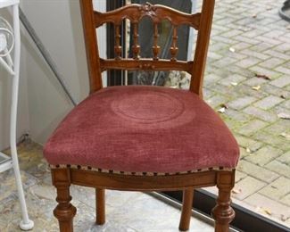 Vintage Dining / Side Chairs (there are 6 of these)