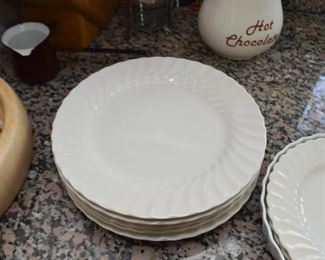 White Plates / Dinnerware