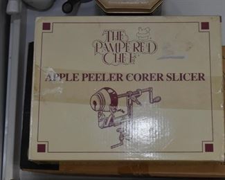 The Pampered Chef Apple Peeler Corer Slicer