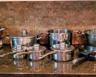 Kitchen Pots, Pans, Bake Ware, Paper Goods & More
