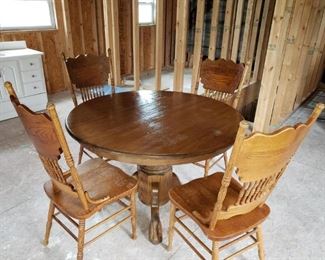 Solid Oak Table 4 chairs