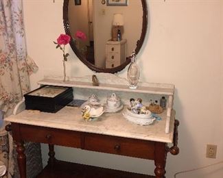 Antique Marble top vanity wash stand dressing table 
Very nice. Excellent condition 