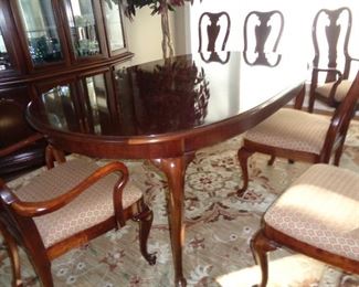 dining room table w/6 chairs & leaf