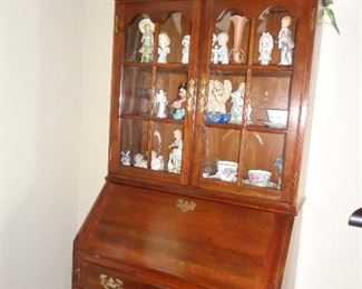 bookcase/secretary