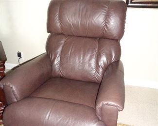 recliner, wrong color, is dark brown