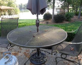 patio furniture w/4 chairs