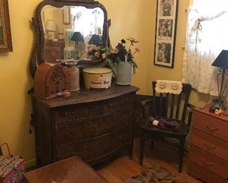 Nice old dresser and mirror!