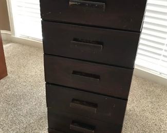 Small vintage chest of drawers