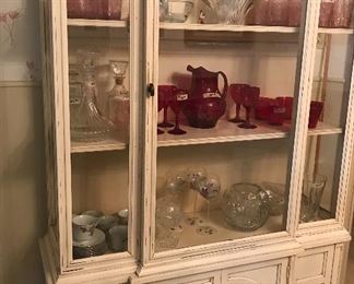 SHABBY CHIC CHINA CABINET/ RUBY RED GLASS AND ASSORTMENT OF GLASS