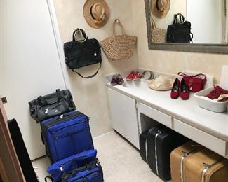 Victorinox, Tumi, Rick Steves, Amelia Earhart, Travelaire, Ventura, Tiffany & Co.