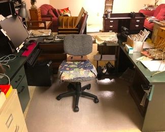 come sit among the controlled chaos