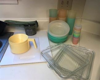 vintage Tupperware throw a party! Throw your keys in a bowl!
