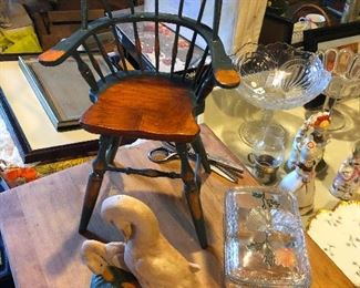 mother and daughter goose having awkward conversation