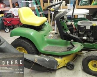 John Deer Tractor Mower