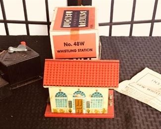 Vintage Lionel Train Accessories https://ctbids.com/#!/description/share/274881