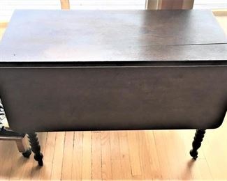 Antique Drop leaf Table with Jenny Lyn Legs https://ctbids.com/#!/description/share/274896