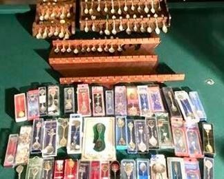 Vintage Collector Spoons https://ctbids.com/#!/description/share/274938