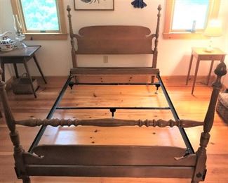 Vintage maple full size bed. Excellent condition. Beautiful carvings. 