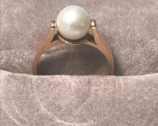 Pearl on 14K yellow gold band