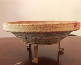Bowl on stand