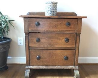 Early washstand
