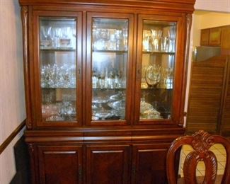 Fine Dining China Hutch