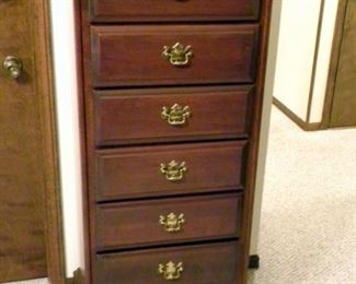 Lexington Furniture Lingerie Chest