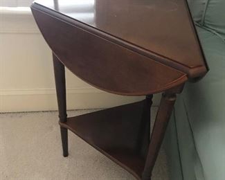 Drop Leaf Corner Table $ 58.00