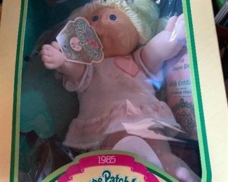 cabbage patch kids in box