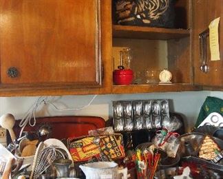 LOTS lovely vintage kitchen--cast, cookie cutters, splatter ware, and more