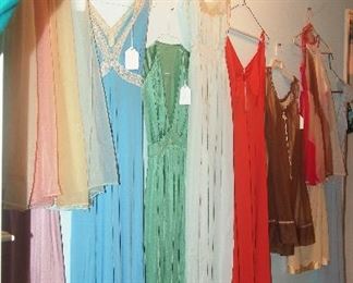 Lots vintage ladies nightgowns and robes