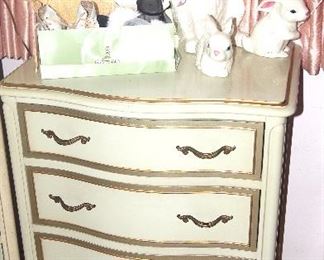 Darling Shabby Chic Painted side table