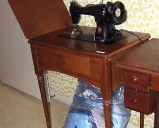 Vintage 1951 Centennial Singer Featherweight Sewing Machine