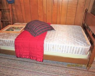 MAPLE TWIN BEDS