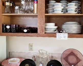 Lots of kitchen items